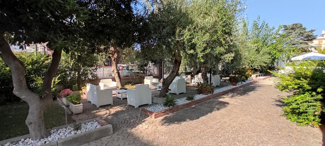 Villa Paestum Pensión *