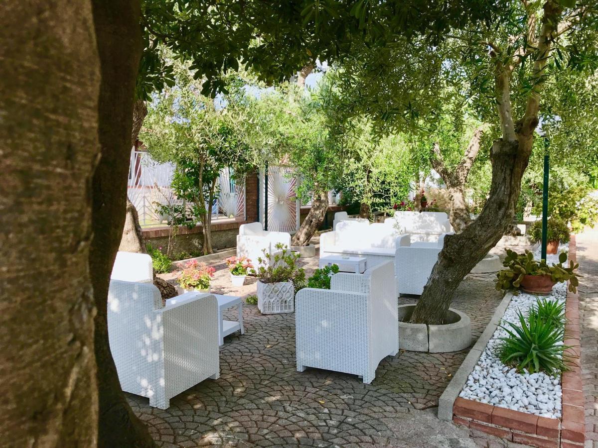 Villa Paestum Pensión *